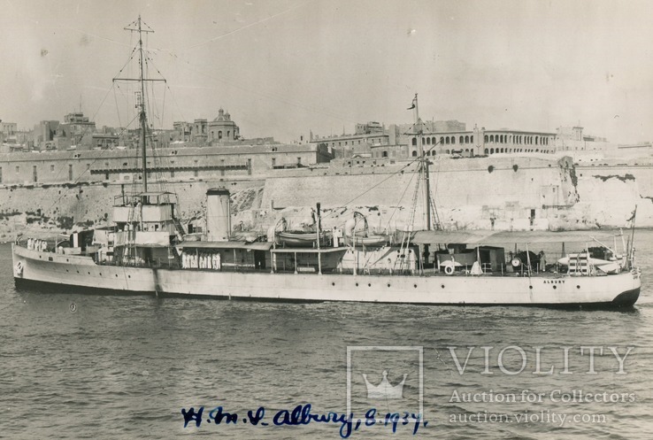 Британия. Тральщик Королевских ВМС HMS Albury