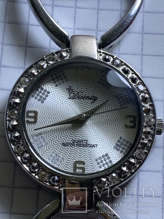 Женские наручные часы Divinity 5028 с камушками из Англии, фото №4