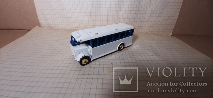 Автобус Edocar N' A 5 by Lledo .made in England, фото №2