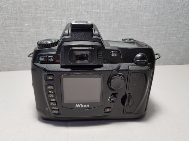 Зеркальный фотоаппарат Nikon D70 + карта памяти, фото №4