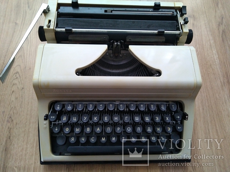 Печатная машинка Любава из СССР, фото №3