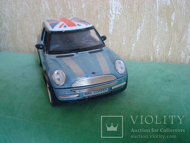 Автомобиль MINI Cooper,  масштаб 1:24, фото №3