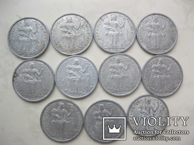 11 монет по 2 франка Полинезия, фото №3