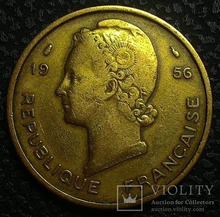 Западная Африка 25 франков 1956 год, фото №3