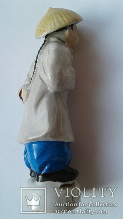 Фарфоровая статуэтка Японец с веером.Коллекционная.Из каталога. Оккупированная Япония., фото №4
