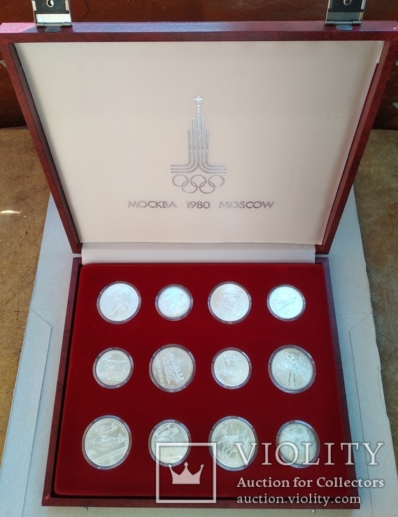 Олимпиада 1980 СССР Серебро в красном планшете 28 монет 10 и 5 рублей, фото №2