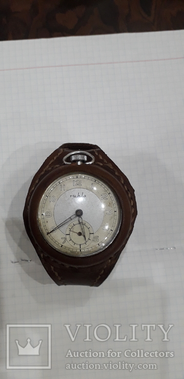 Карманные часы в кожаном корпусе, фото №2
