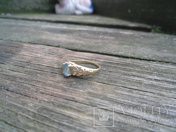 Золотое кольцо с голубым топазом, фото №6