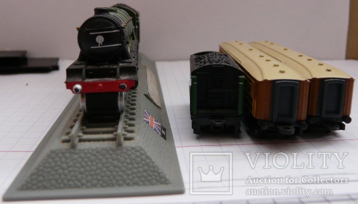Модель локомотива 4472 LNER Class A1 Flying Scotsman поезл, паровоз, вагон 24105 43567, фото №10
