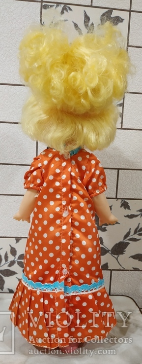 Кукла 45 см. блондинка в платье в горошек, фото №4