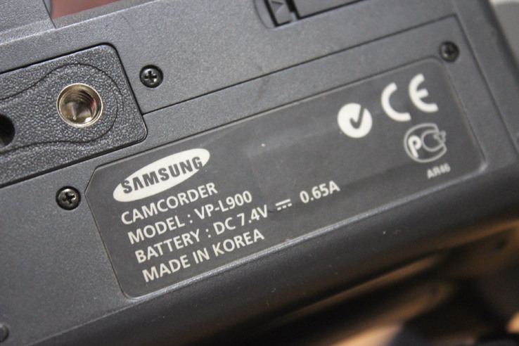 Видеокамера "Samsung" VP-L-900. цифровая на кассетах., numer zdjęcia 11