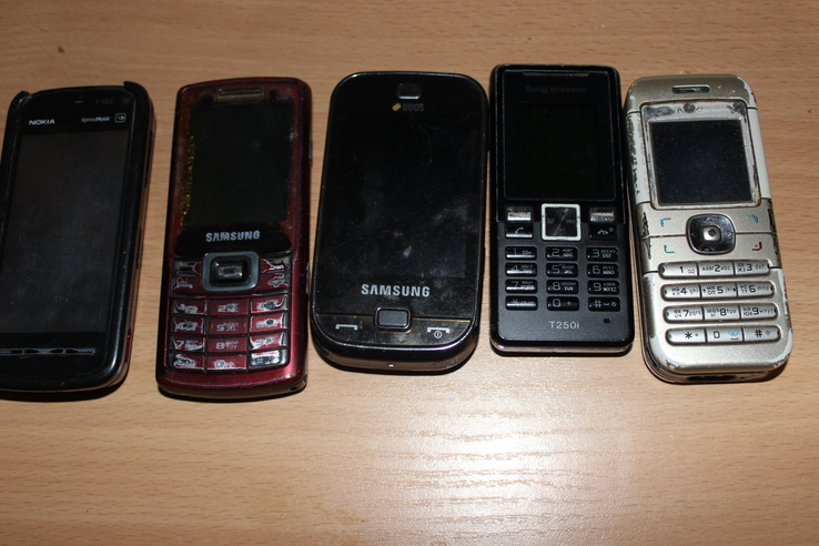 Телефоны на ремонт ,запчасти, фото №2