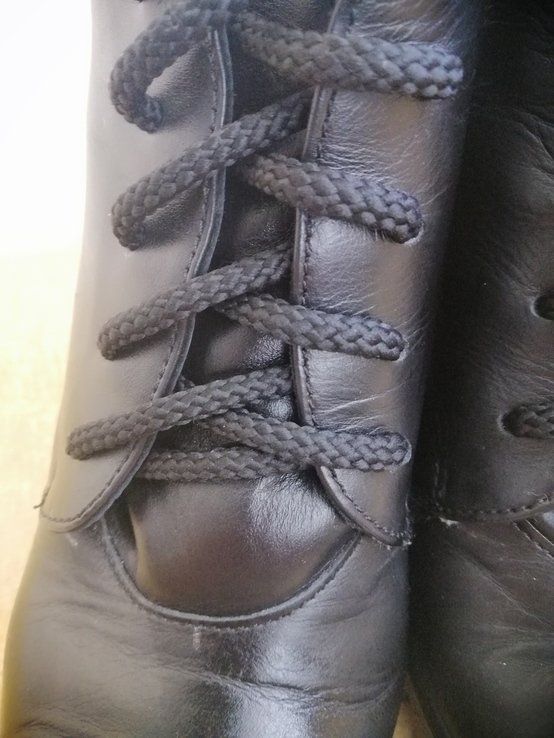 Зимние кожаные ботинки на каблуке, фото №2