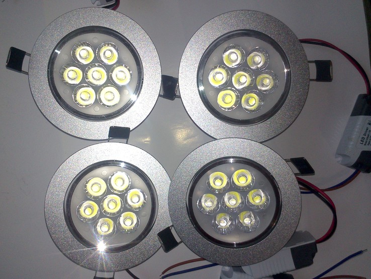Новые поворотные потолочные светильники 7w 4 шт, фото №10