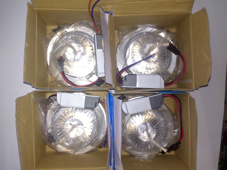 Новые поворотные потолочные светильники 7w 4 шт, фото №11