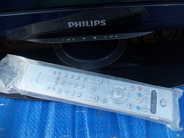 Телевізор PHILIPS 42PFL4506H \ 12  Full HD 1080p TV with Pixel Plus HD  з Німеччини, фото №3