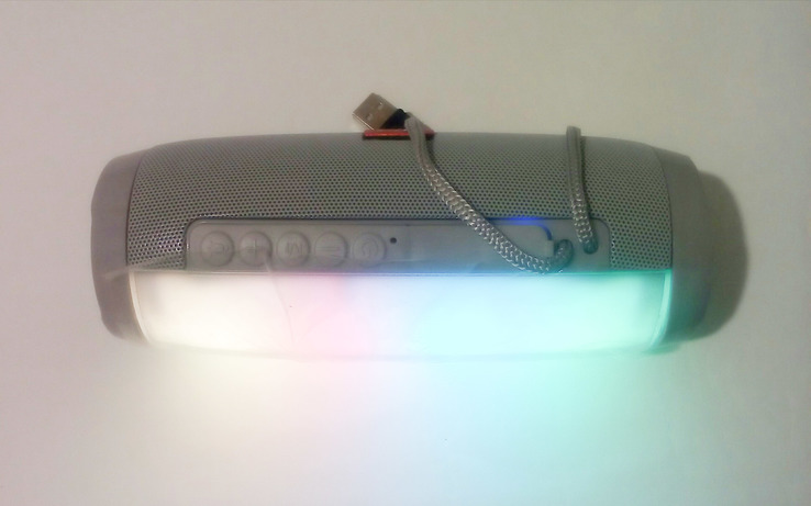 Портативная колонка TG-157 с интерактивной подсветкой  и мощным звуком.Цвет светло серый, фото №3