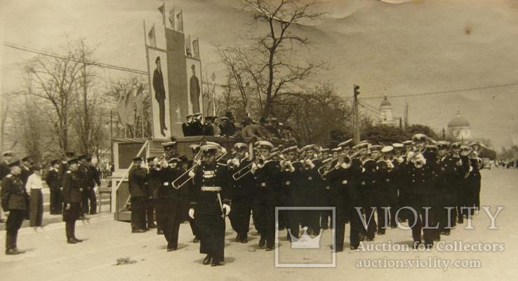 Военные моряки, парад Измаил, оркестр КДуФ. 1947 г.