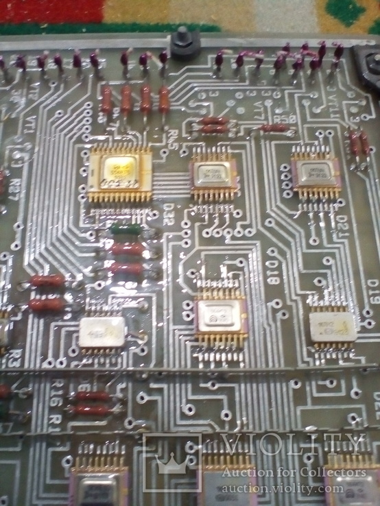Плата АТС ( микросхеммы 32 шт в позолоте+ разйом СНП 49 НА 56 контактов внутри позолота), фото №3