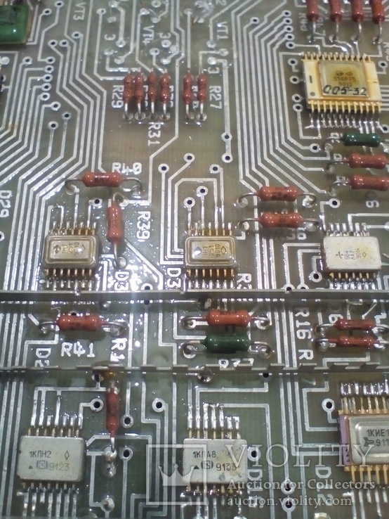 Плата АТС ( микросхеммы 32 шт в позолоте+ разйом СНП 49 НА 56 контактов внутри позолота), фото №4