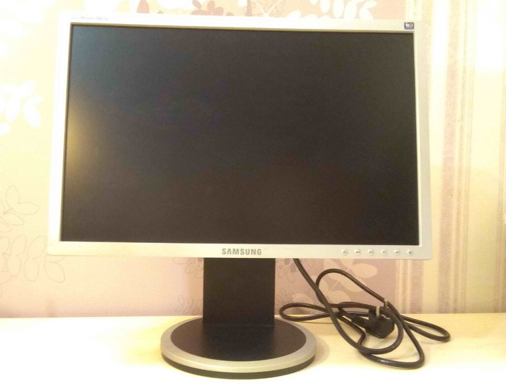 Монитор широкоформатный Samsung SyncMaster 940BW. Блиц., фото №2