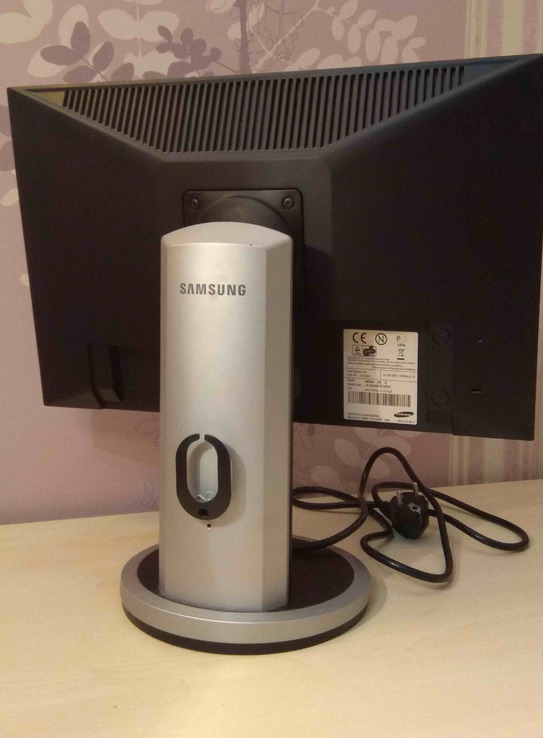 Монитор широкоформатный Samsung SyncMaster 940BW. Блиц., фото №5