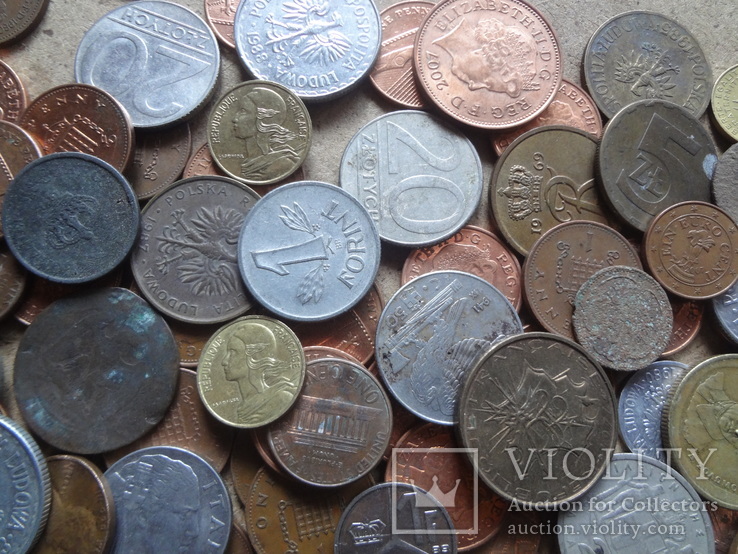Большая Гора иностранных монет без наших. 323 штуки, фото №7