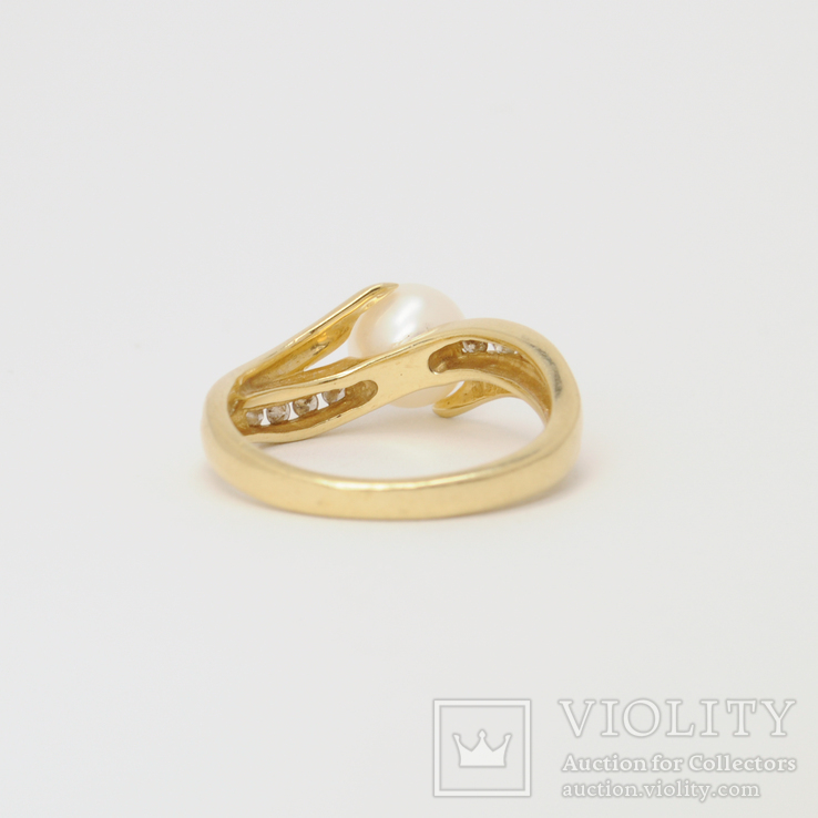 Золотое кольцо с жемчугом на бриллиантовой волне, фото №5