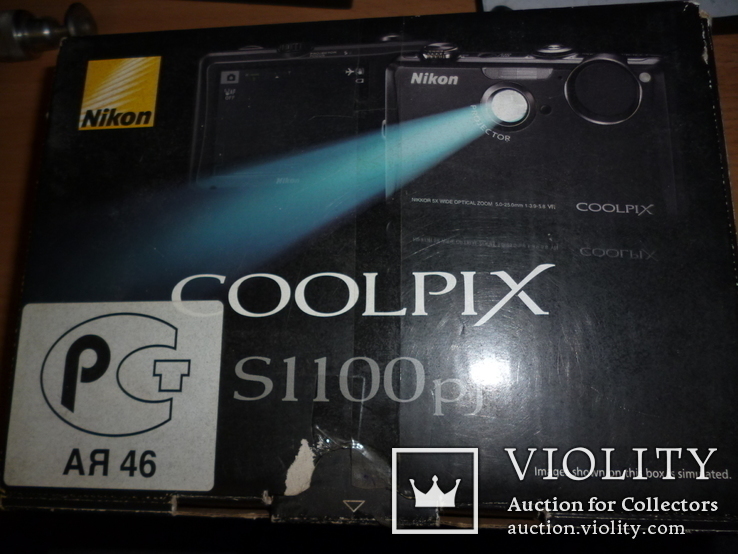 Фотоаппарат Nikon Coolpix S1100pj со встроенным проектором