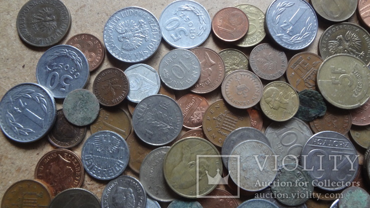 Большая Гора иностранных монет без наших. 357 штук, фото №5