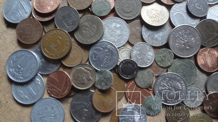 Большая Гора иностранных монет без наших. 357 штук, фото №11