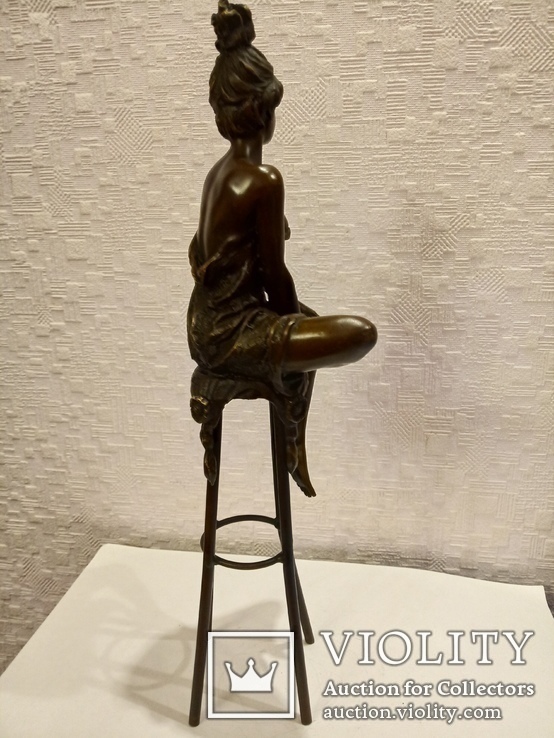 Бронзовая статуэтка "5, Девушка на стуле"- бронза, латунь., фото №7