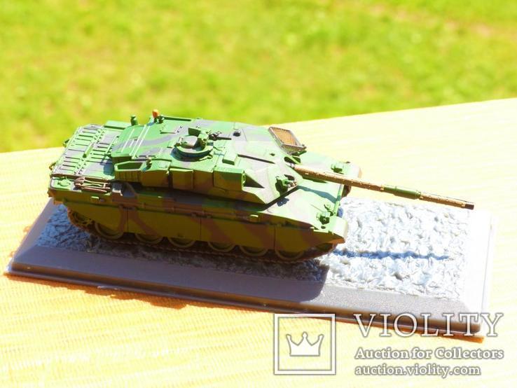 Challenger 1 UK Mainland Division United Kingdom 1984 Diecast Model Tank -1:72- танк, фото №4