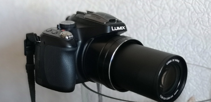 Фотоаппарат Panasonic Lumix DMC-FZ72 60 кратный гиперзум