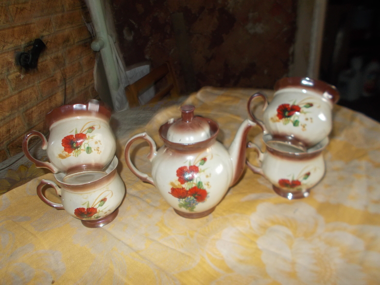 Набор чайник и 4 чашки для чая, фото №3