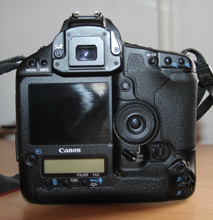 Профессиональный Зеркальный фотоаппарат Canon EOS 1D Mark IV Body, фото №3