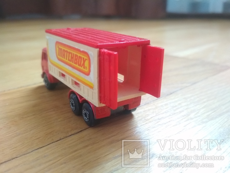 Mercedes container truck MATCHBOX, фото №4