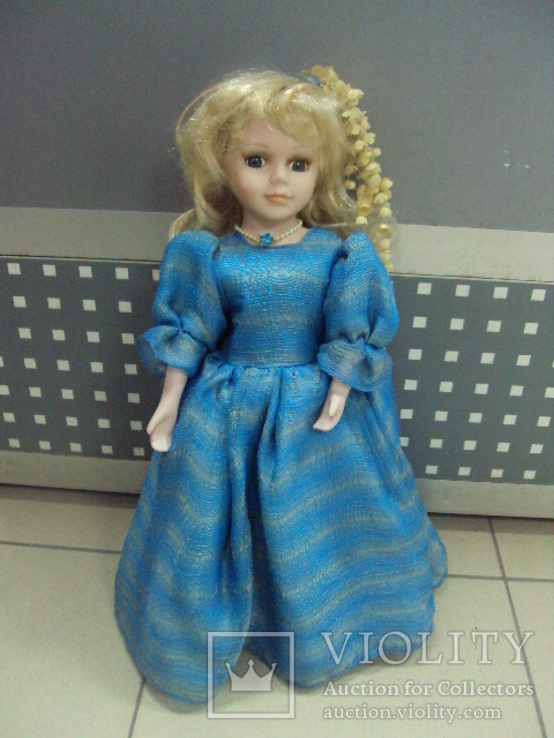 Фарфоровая кукла в голубом платье 43 см, фото №2