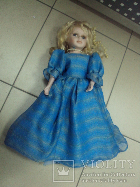 Фарфоровая кукла в голубом платье 43 см, фото №8
