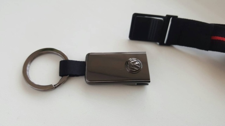 Шейный ремешок Volkswagen для ключей. Оригинал, фото №7