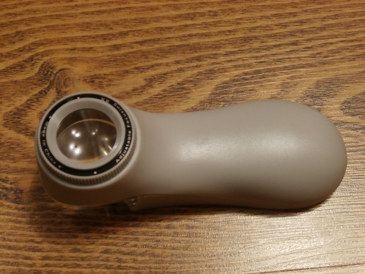 Лупа карманная с ручкой MG13100 Увеличение 8X крат,подсветка,линейка интервалом 0.1мм, фото №2