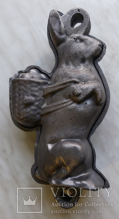 Чугунная форма для пасхальной выпечки *Кролик с корзиной*.Европа., фото №13