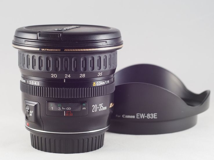 Canon EF 20-35mm f/3.5-4.5 USM, фото №2
