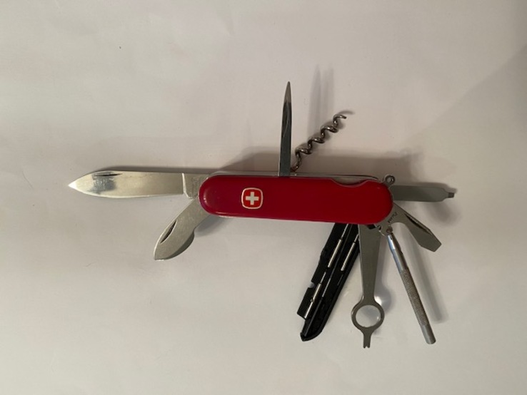 WENGER MINATHOR Micro Tool Chest Victorinox Swiss Knife / Micro Technician Pocket Knife, фото №2
