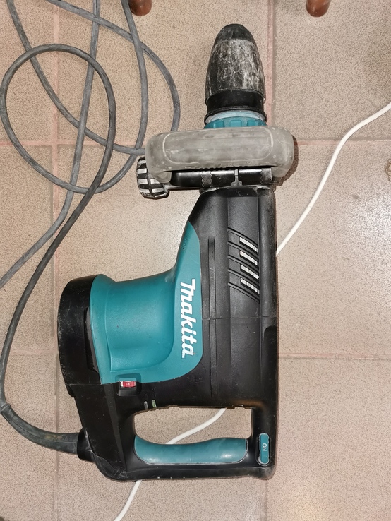   Відбійниймолоток Makita 1203 c