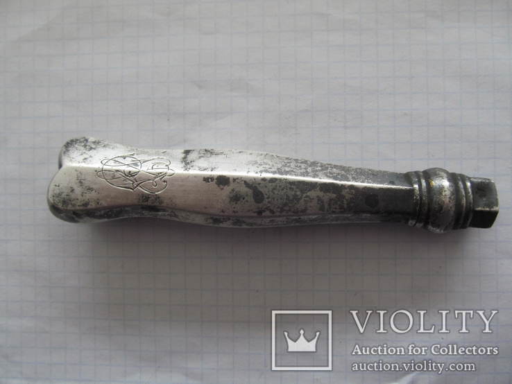 Срібна рукоятка з вензелем до столового ножа або виделки., фото №2