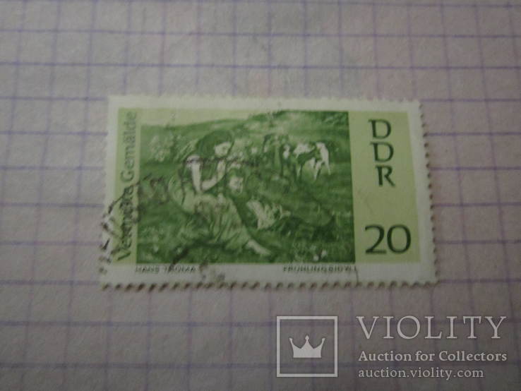 Почтовая марка DDR (средняя) "пастухи" без года