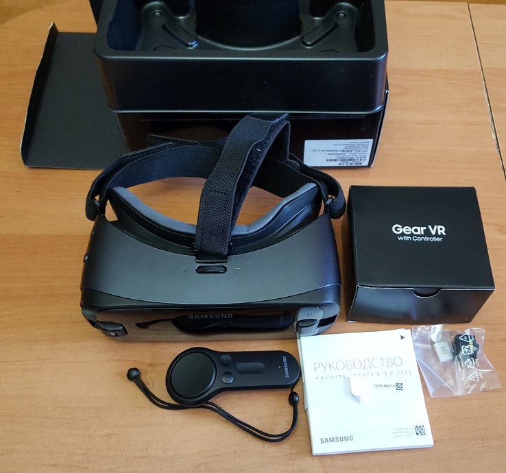 Очки виртуальной реальности Samsung Gear VR с контроллером, numer zdjęcia 4