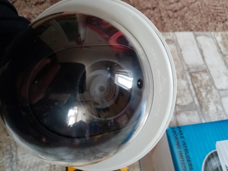 Камера муляж с лампочкой наклейка монтаж, фото №3