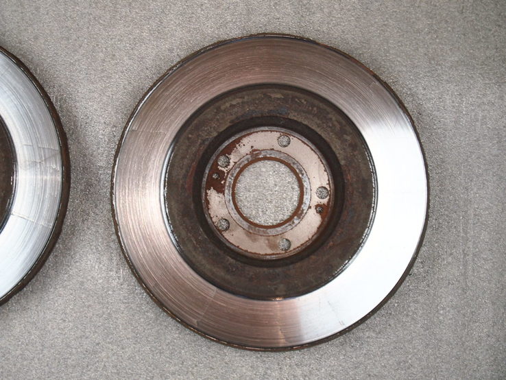 Передние тормозные диски на авто HYUNDAI SANTA FE 2013 - 2019 года, фото №6